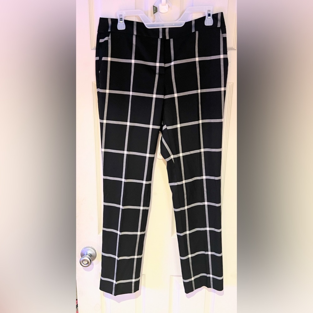 New York & Company Plaid Modern Fit Trousers Size 8